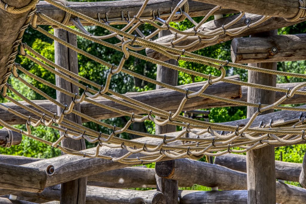 aire de jeu en bois