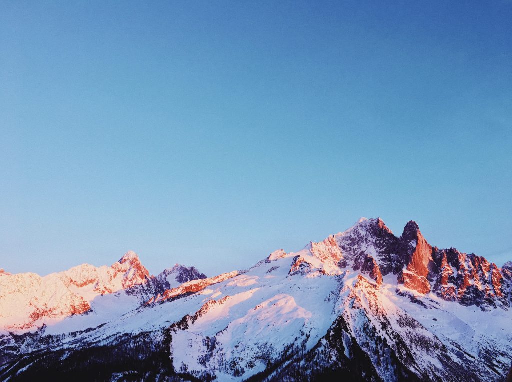 Coucher de soleil sur les montagnes françaises