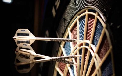 Le monde des fléchettes : règles, techniques et matériel