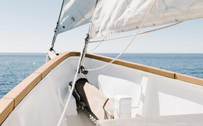 La voile pour les débutants : comprendre les règles de base